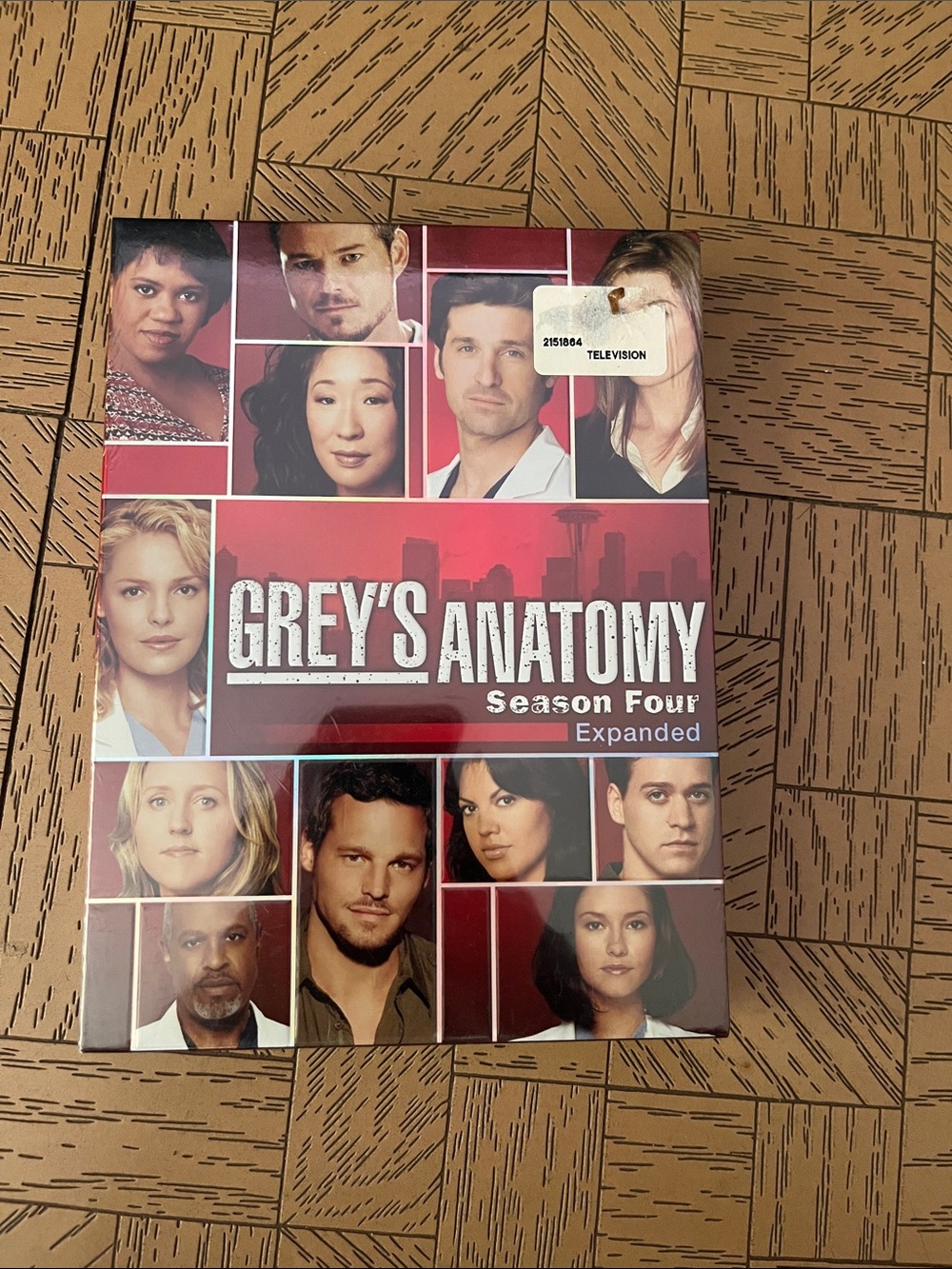 Grey's Anatomy DVD Season Four Expanded - Red, White, Black